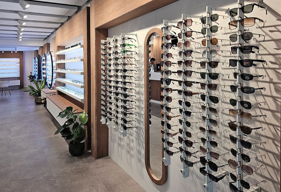 Top Vision Group optical store design