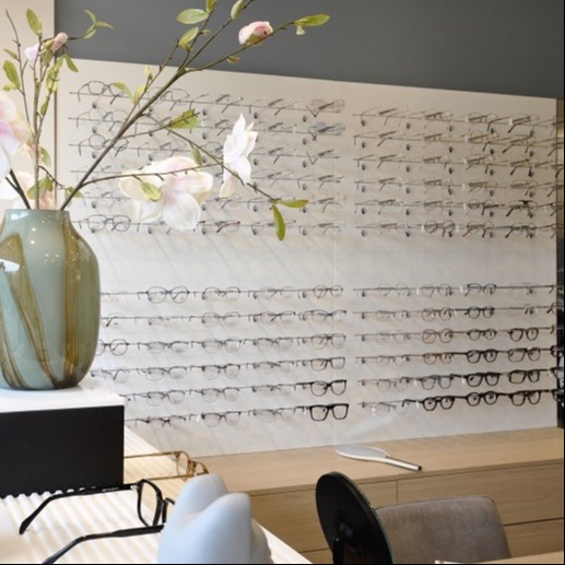 Top Vision Group Optiker Präsentationspanel
